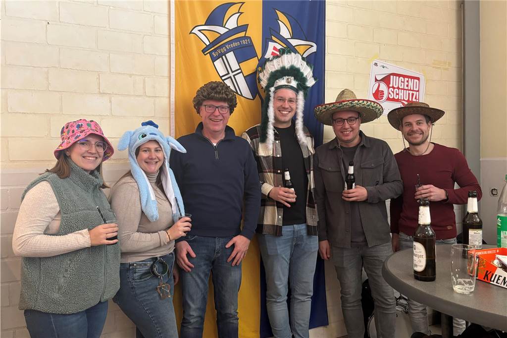 Beim Prinzenfrühschoppen im Haus Terhörne in Südlohn herrschte ausgelassene Stimmung. 25 verschiedene Tanzgruppen aus dem ganzen Münsterland begeisterten das Publikum und bekamen viel Beifall.