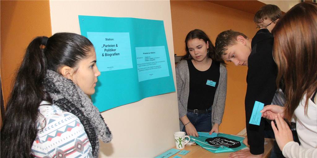 Schüler in Selm werden zu echten Rockern der Demokratie Beim Projekt "Demokratie rockt" lernen Schüler viel über die Werte des Grundgesetzes.