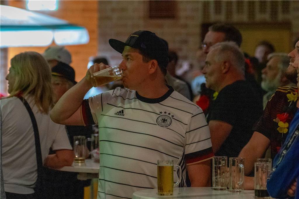 Beim Public Viewing in Selm hofften die Fußball-Fans auf einen Sieg der deutschen Mannschaft.