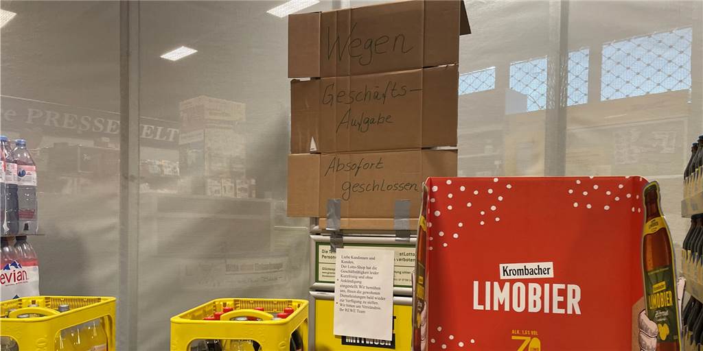 DHL- und Poststelle bei Rewe im Dortmunder Westen plötzlich geschlossen Beim Rewe in Bodelschwingh gibt es seit kurzem keine DHL- und Poststelle mehr. Der Lotto-Zeitschriften-Tabakladen von Birgit Korytowski ist geschlossen.