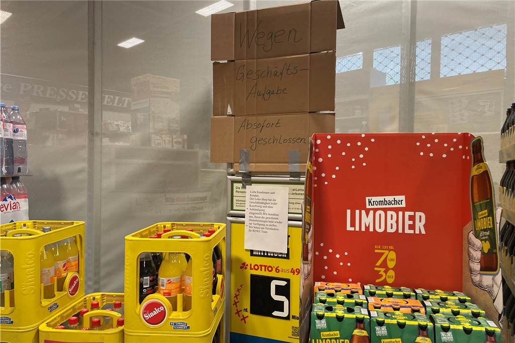 Dortmunder Händlerin: mit 50 selbstständig – mit 60 in die Insolvenz Beim Rewe in Bodelschwingh gibt es seit kurzem keine DHL- und Poststelle mehr. Der Lotto-Zeitschriften-Tabakladen von Birgit Korytowski ist geschlossen.
