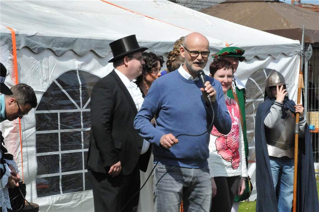 Beim Schnadegang in Asbeck genossen alle das gute Wetter.