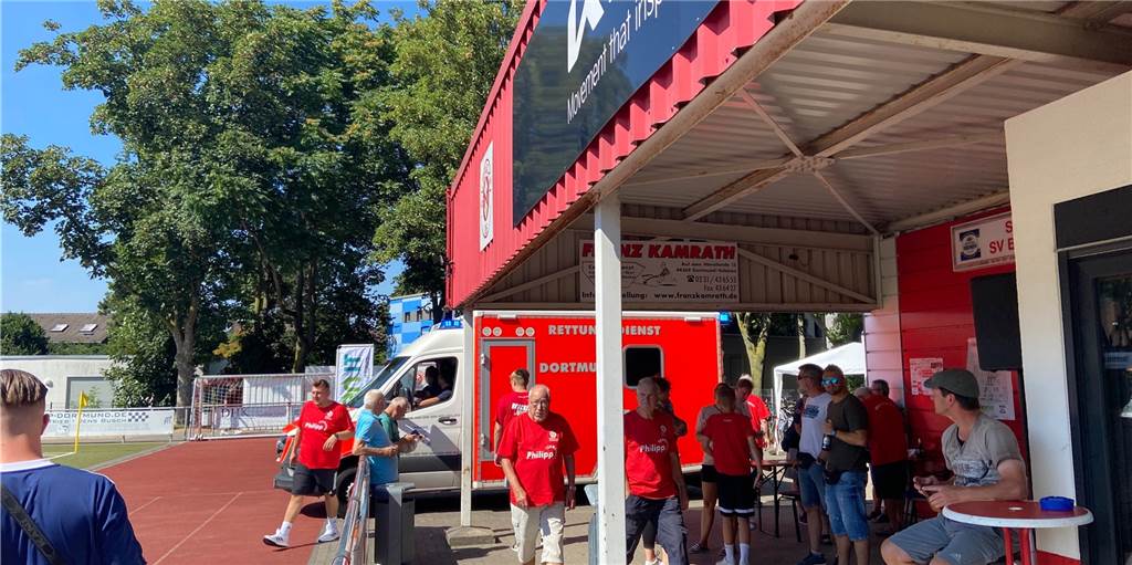 Spielabbruch zwischen SV Brackel 06 und SuS Kaiserau: Spieler liegt bewusstlos am Boden Beim Spiel SV Brackel gegen den SuS Kaiserau gab es am Sonntag einen Spielabbruch.