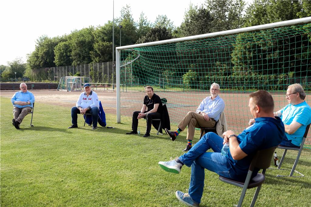 VfB blickte auf Höhen und Tiefen zurück und startet Podcast Beim „Talk am Tor“ blickten die Vorsitzenden des VfB Kirchhellen auf ihre Amtszeit zurück.