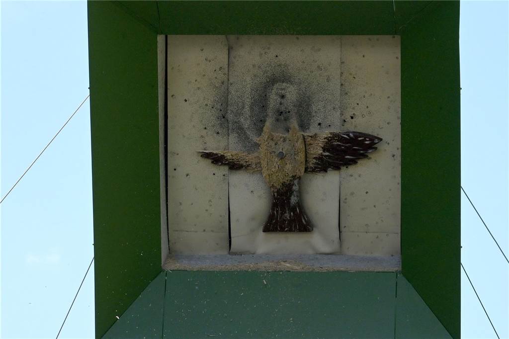 Beim Vogelschießen des Vereins St. Hubertus Holthausen-Schmintrup warteten alle gespannt, wer sich zum neuen König krönen würde.
