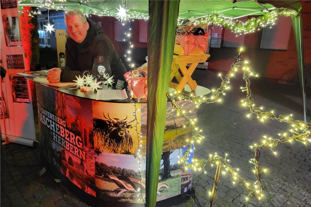 Beim Winterspecial von Ascheberg trifft sich kamen viele Menschen auf dem Katharinenplatz zusammen.