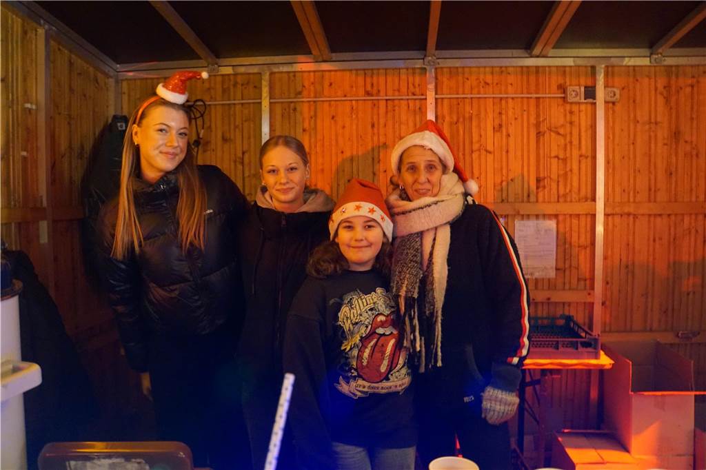 Beim Winterspecial von Ascheberg trifft sich kamen viele Menschen auf dem Katharinenplatz zusammen.