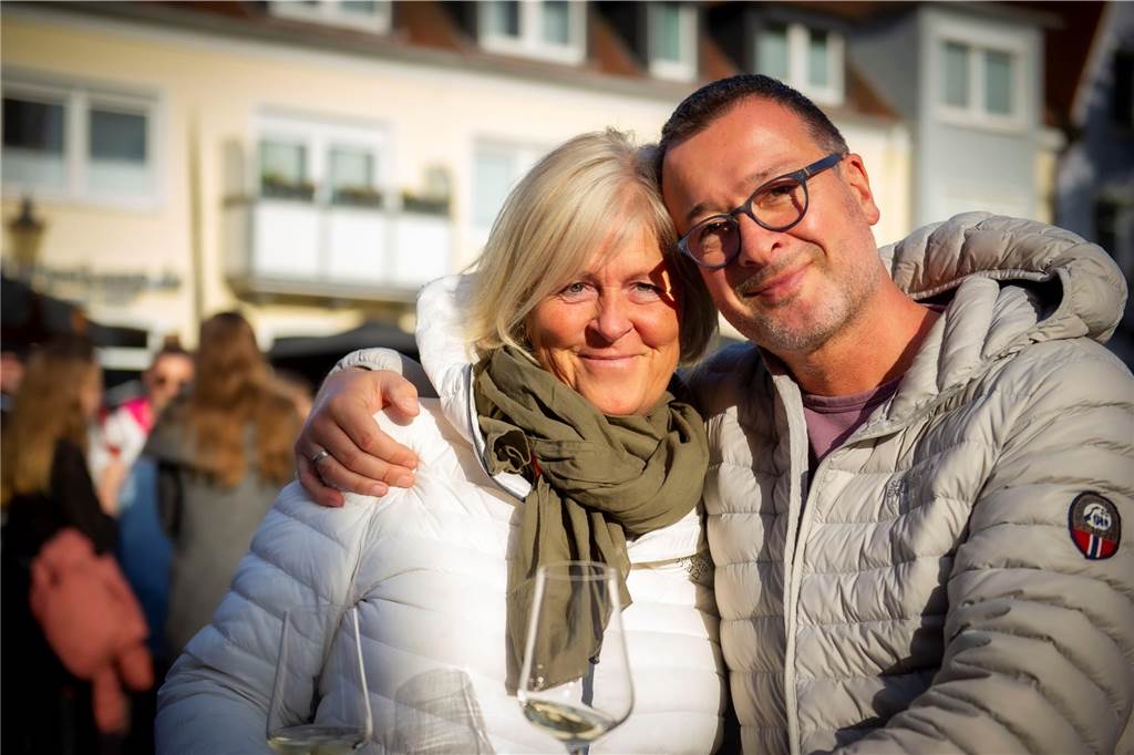 Beim zweiten Halterner Feierabendmarkt in Haltern am Mittwochabend (17. Mai) war es rappelvoll. Die Stimmung war bestens.