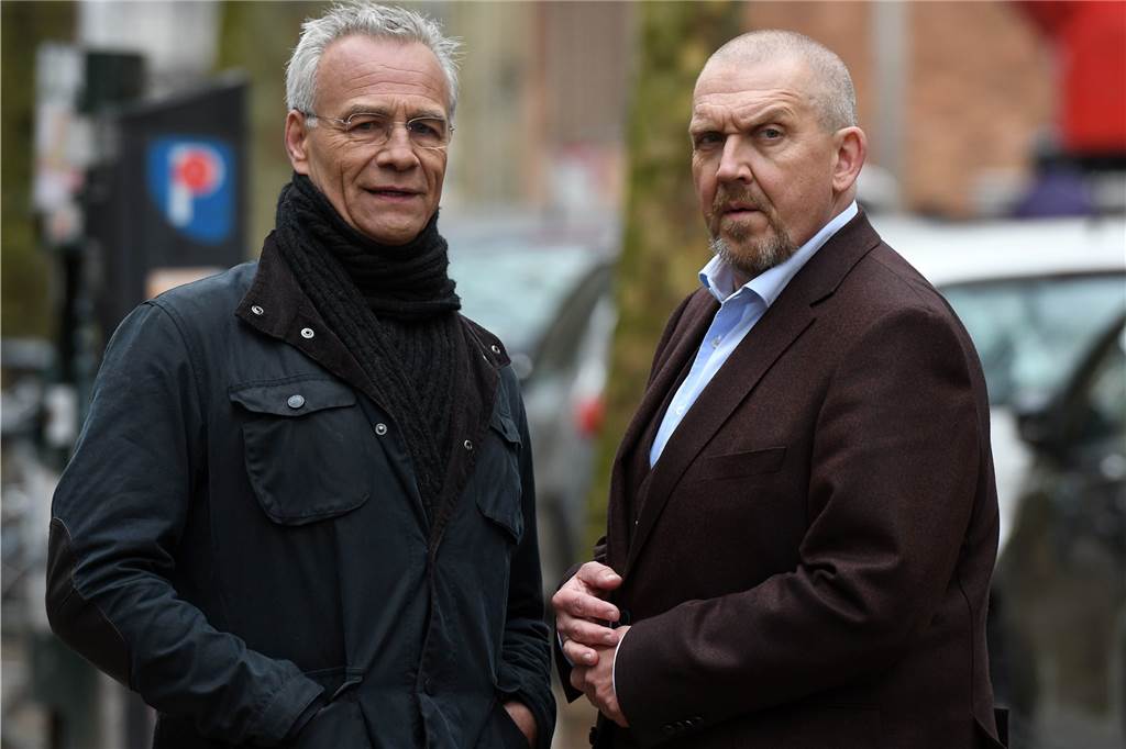 Bekannt ist Klaus J. Behrendt vor allem für seine Rolle des Max Ballauf (links) im Tatort aus Köln. Dort ermittelt er gemeinsam mit Dietmar Bär (Freddy Schenk).