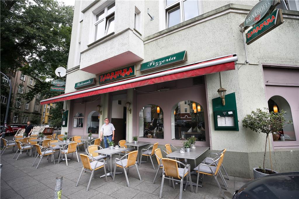 Ältestes Restaurant im Kreuzviertel steht zum Verkauf Bekannt und beliebt: Seit 1970 gibt es das Restaurant Taormina im Kreuzviertel in Dortmund bereits. 1984 hat es Giuliano Micolucci übernommen. Aus gesundheitlichen Gründen kann er es jetzt nicht mehr führen. Außerdem sucht seine Tochter Laura seit Monaten vergeblich nach Personal.
