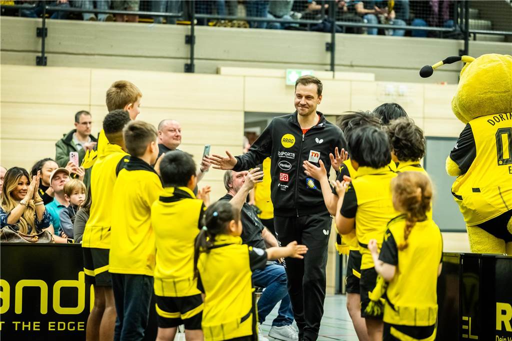 Bekannte BVB-Gesichter wie Hans-Joachim Watzke, Carsten Cramer und Reinhold Lunow besuchte das Bundesliga-Spiel Borussia Dortmunds gegen Tischtennis-Legende Timo Boll und Borussia Düsseldorf.
