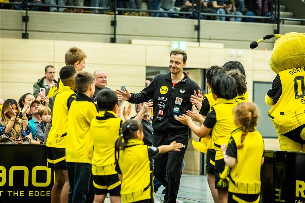 Bekannte BVB-Gesichter wie Hans-Joachim Watzke, Carsten Cramer und Reinhold Lunow besuchte das Bundesliga-Spiel Borussia Dortmunds gegen Tischtennis-Legende Timo Boll und Borussia Düsseldorf.