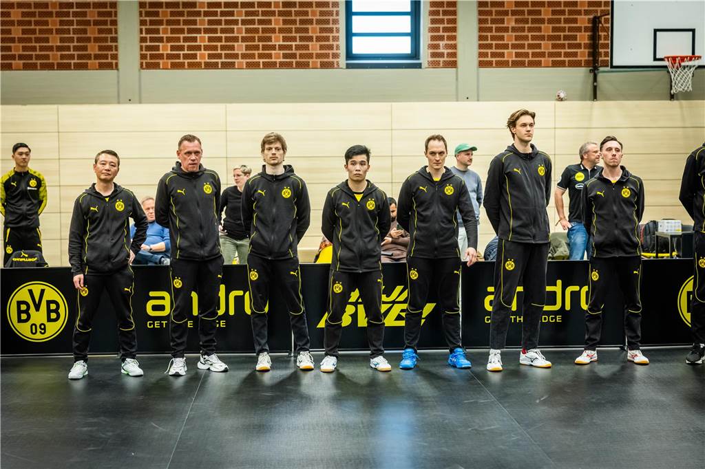 Bekannte BVB-Gesichter wie Hans-Joachim Watzke, Carsten Cramer und Reinhold Lunow besuchte das Bundesliga-Spiel Borussia Dortmunds gegen Tischtennis-Legende Timo Boll und Borussia Düsseldorf.