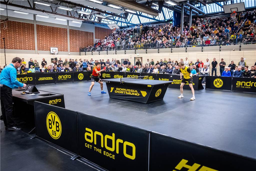 Bekannte BVB-Gesichter wie Hans-Joachim Watzke, Carsten Cramer und Reinhold Lunow besuchte das Bundesliga-Spiel Borussia Dortmunds gegen Tischtennis-Legende Timo Boll und Borussia Düsseldorf.