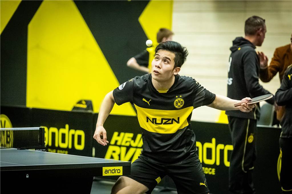 Bekannte BVB-Gesichter wie Hans-Joachim Watzke, Carsten Cramer und Reinhold Lunow besuchte das Bundesliga-Spiel Borussia Dortmunds gegen Tischtennis-Legende Timo Boll und Borussia Düsseldorf.