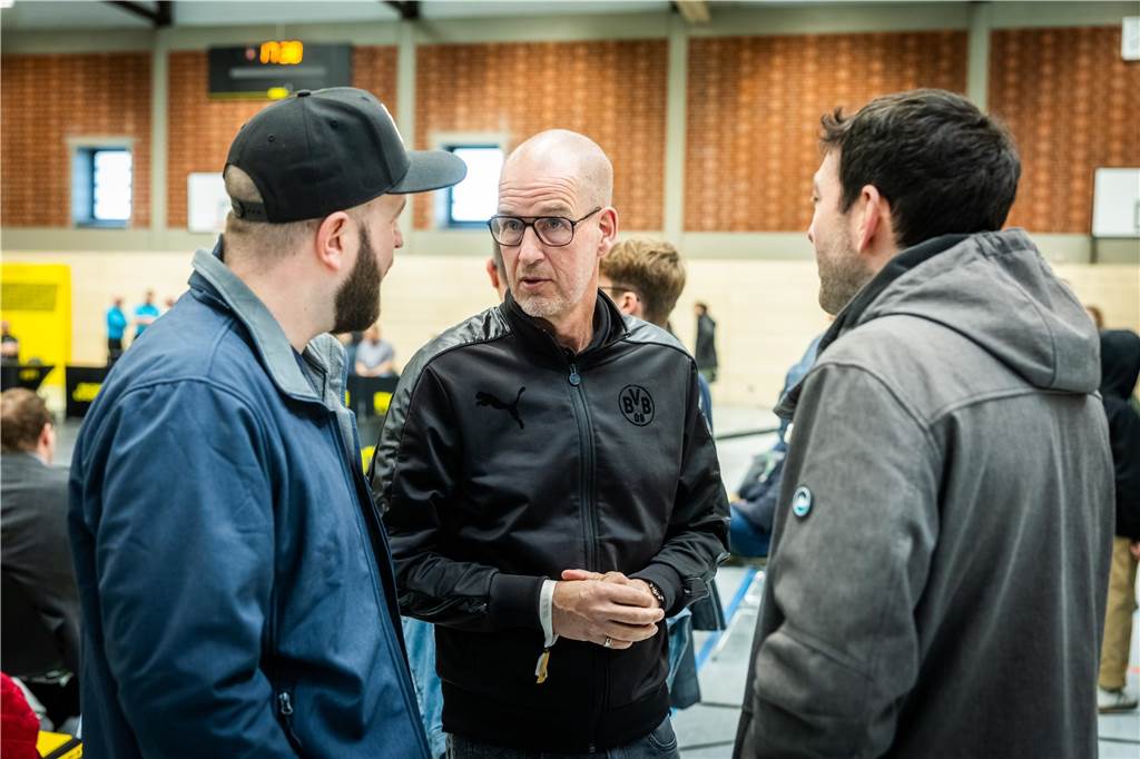Bekannte BVB-Gesichter wie Hans-Joachim Watzke, Carsten Cramer und Reinhold Lunow besuchte das Bundesliga-Spiel Borussia Dortmunds gegen Tischtennis-Legende Timo Boll und Borussia Düsseldorf.