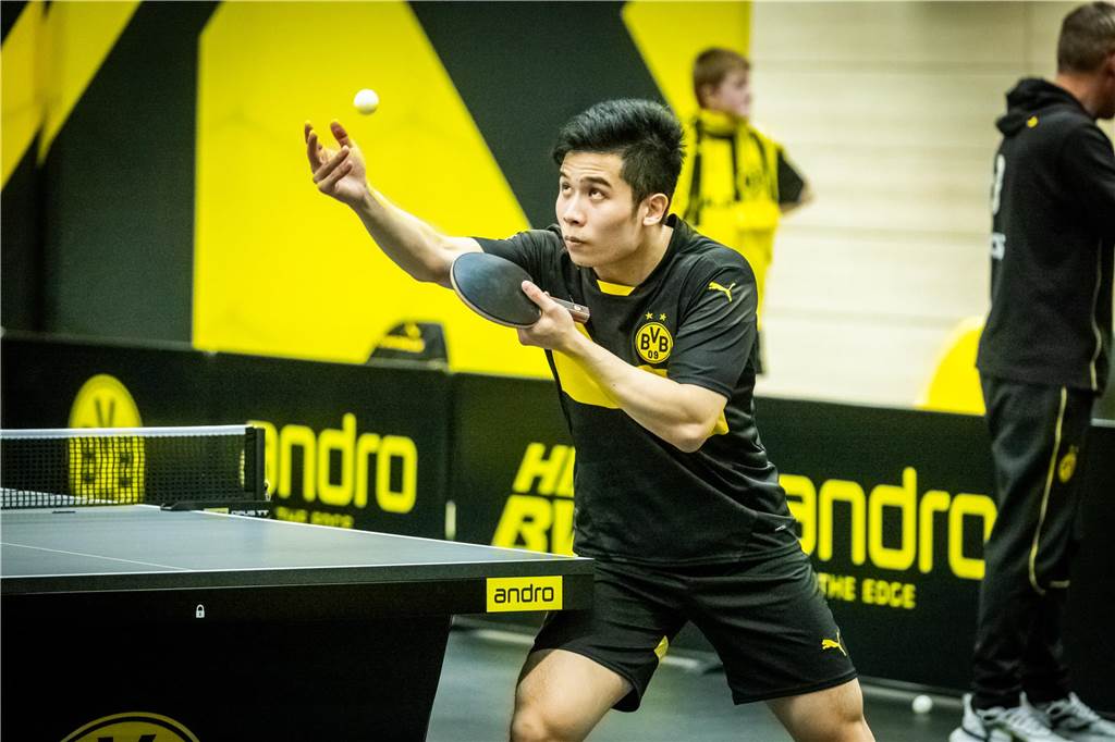 Bekannte BVB-Gesichter wie Hans-Joachim Watzke, Carsten Cramer und Reinhold Lunow besuchte das Bundesliga-Spiel Borussia Dortmunds gegen Tischtennis-Legende Timo Boll und Borussia Düsseldorf.