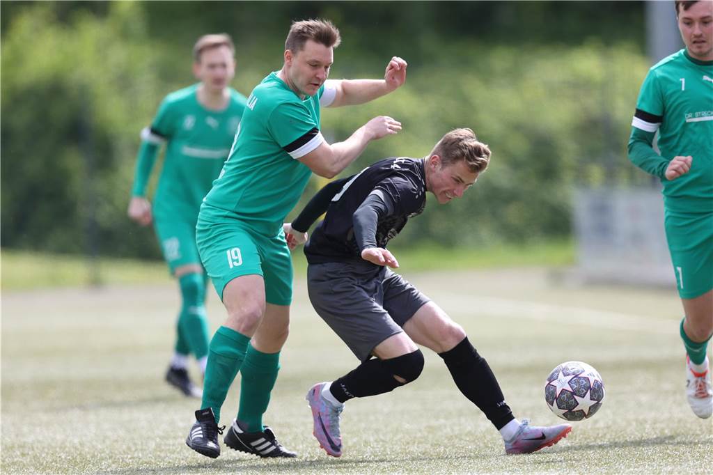 Ben Knappmann wechselt überraschend von BW Alstedde zum PSV Bork Ben Knappmann im Zweikampf.