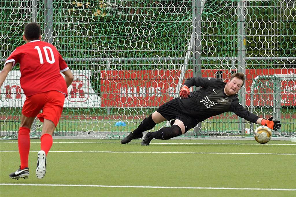 Bendix Wagner zurück in Wethmar: Spielzeit ist für ihn dabei wichtig Bendix Wagner hält den Ball.