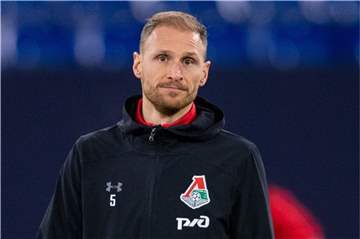 Benedikt Höwedes fällt es schwer, sich aktuell auf Fußball zu konzentrieren.