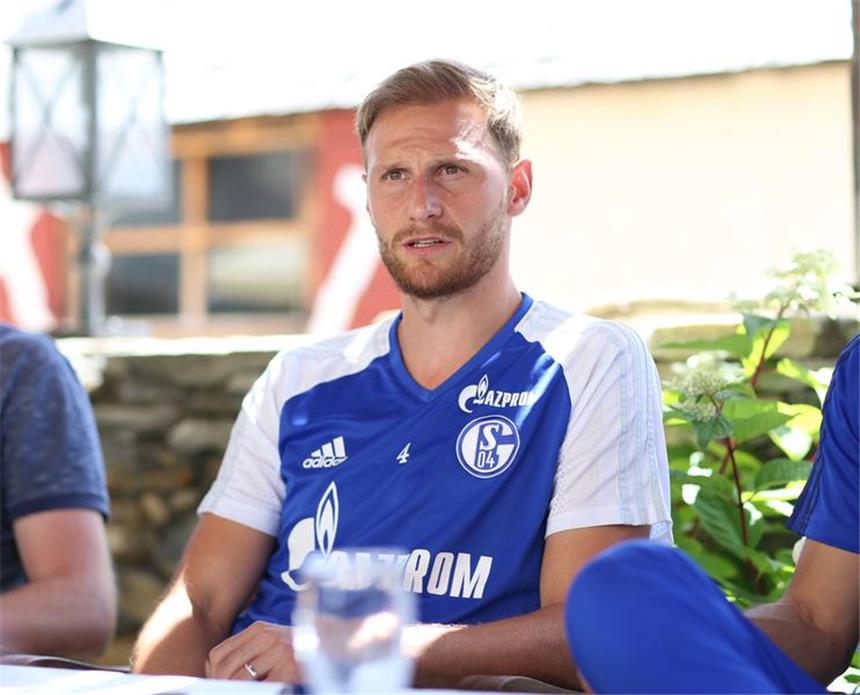 Benedikt Höwedes hat große Ziele mit dem S04 Benedikt Höwedes hat mit dem FC Schalke 04 große Ziele.