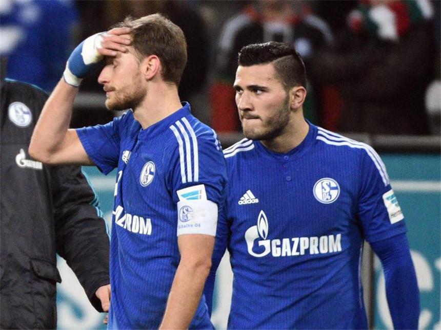 Dünne Schalker Personaldecke in der Defensive Benedikt Höwedes verletzte sich im Testspiel gegen die Fort Lauderdale Strikers.