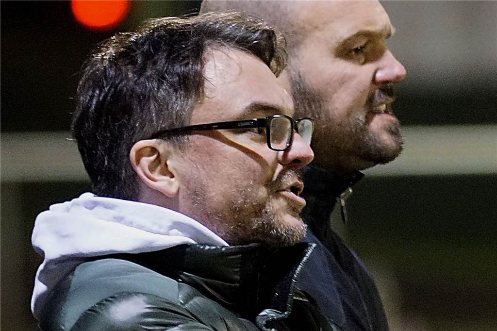 Aus für Trainer Marc Woller in Holzwickede – „Wir mussten die Reißleine ziehen“ Benjamin Hartlieb betreute das HSC-Team gemeinsam mit Claas Hoffmann (U23-Trainer, r.) im Testspiel gegen Brünninghausen.