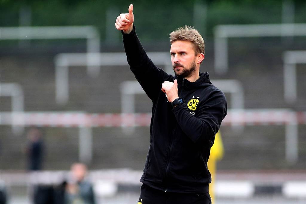 Hoffmann hätte die U19 des BVB gerne weitertrainiert - Sein Abschied soll mit einem Knall enden Benjamin Hoffmann hat Vertrauen in sein Team.