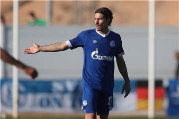 Benjamin Stambouli: Vertrag nach einer Zeit des Zögerns verlängert. „Schalke hatte immer Priorität“.