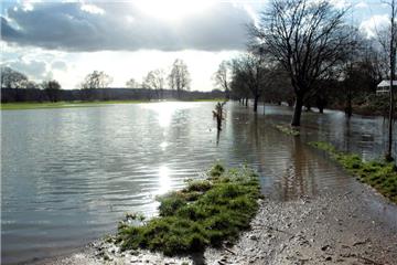 Bereits Anfang Februar hatten die Flüsse der Region Hochwasser - hier die Ruhr in Schwerte.