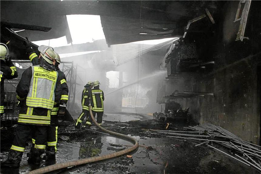 Feuerwehr sprengt das Budget Bereits der große Einsatz Anfang des Jahres bei der Firma Terwolbeck beanspruchte das Budget der Freiwilligen Feuerwehr stark.