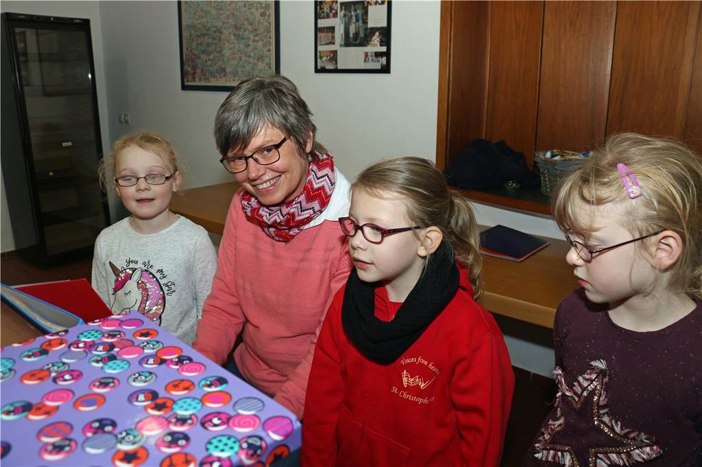 „Ohne meinen Chor bin ich nichts“: Leiterin Marlies Hüsemann ist trotz Preis bescheiden Bereits im letzten Kindergartenjahr beginnen einige Kinder mit der Chorgruppe „Klasse, wir singen“.