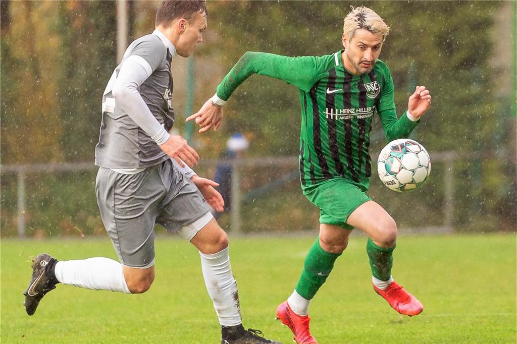 Die Trainer in der Saison 2024/25: Übersicht von Oberliga bis Kreisliga A Bereits in seine neunte Saison beim ASC Schöppingen geht Spielertrainer Rafael Figueiredo (r.).