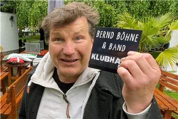Bernd Böhne und die neue CD seiner Band. Mit einem Titel stellt sich der Künstler jetzt im WDR vor. 