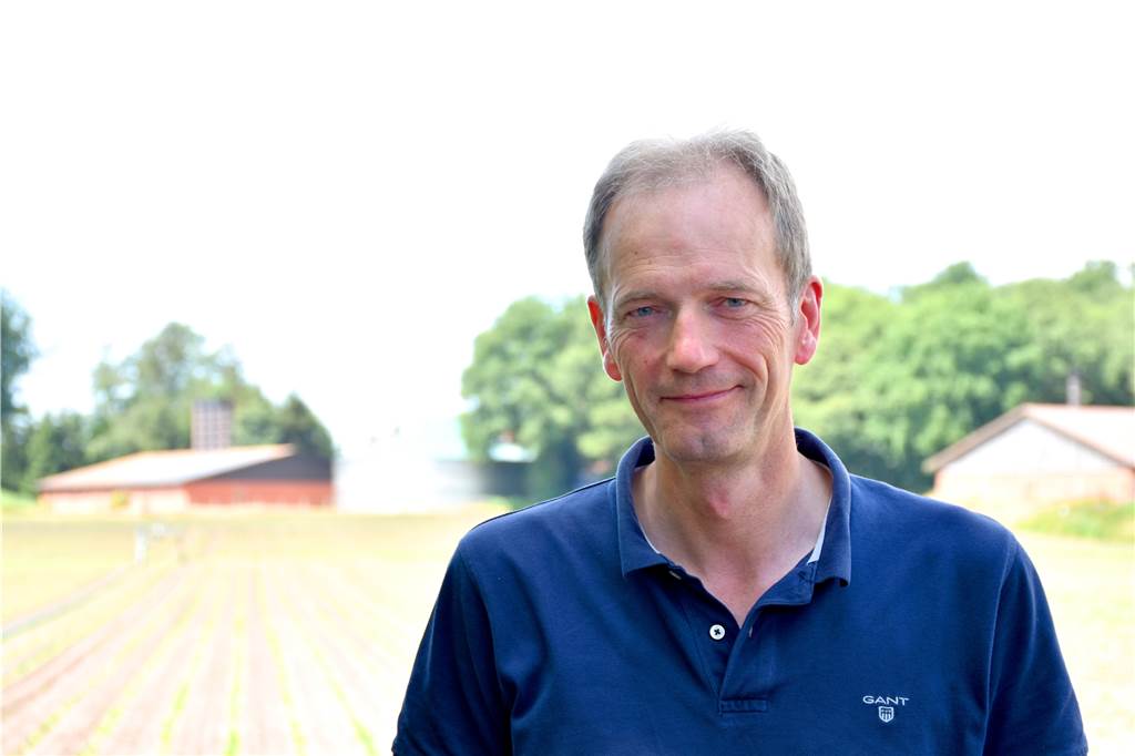 Südlohner Landwirt setzt für Gemüseanbau auf 100 Hektar auf Grundwasser Bernd Schulze Wehninck (55) setzt auf Sonderkulturen: Kartoffeln und Gemüse, die zu Pommes sowie Konserven- und Tiefkühlgemüse verarbeitet werden. Der Hof der Familie wurde im 13. Jahrhundert zum ersten Mal erwähnt.
