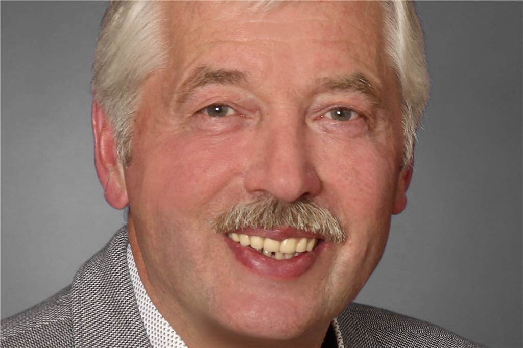 Smileys statt Blitzer: Wie ein Dorf aus dem Kreis Unna gegen Raser kämpft Bernhard Albers (CDU) ist Ortsvorsteher von Billmerich und sagt über die Smiley-Geschwindigkeitsmesser: "Wir nehmen der Stadt schon ein bisschen die Arbeit ab."