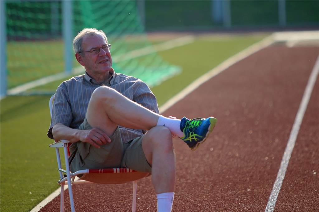 Der Mann für alles geht: Bernhard Bußmann blickt auf 20 Jahre als Vorsitzender des SuS Olfen Bernhard Bußmann ist nicht als Vorsitzender im SuS Olfen tätig, sondern unter anderem auch als Leichtathletik-Coach.