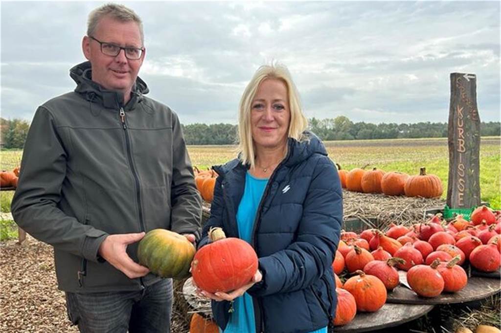 Zechpreller bei Kürbishof Wüpping: „In diesem Jahr ist es extrem“ Bernhard und Barbara Wüpping betreiben schon seit Jahren ihren SB-Kürbishof in Großemast.