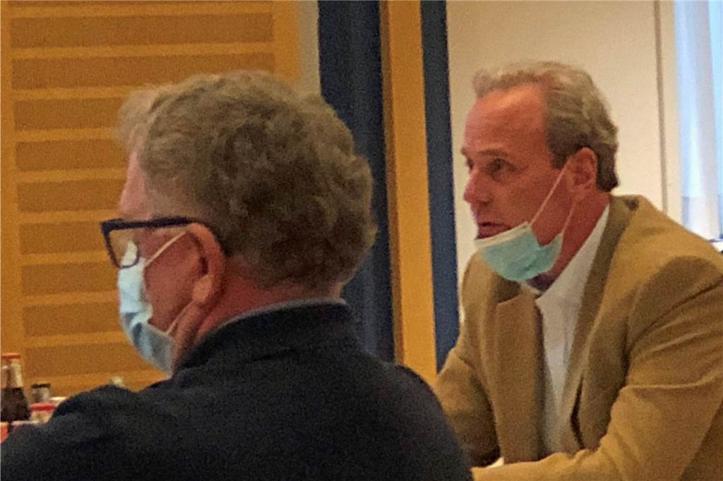 Großes Wohnbau-Projekt auf Tecklenborg-Fläche hängt in Warteschleife Bertram Tecklenborg erläuterte im März 2021, mitten in der Corona-Pandemie, die Pläne seiner Firma zum Bau eines Wohngebietes auf dem Firmengelände an der Stockumer Straße.