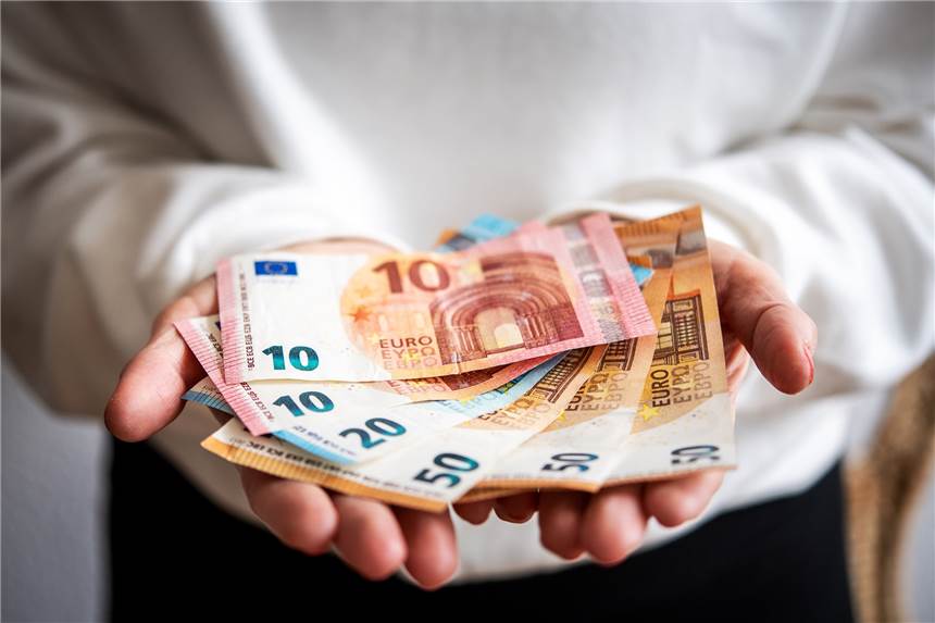 Spenden zu Weihnachten: So erkennen Sie seriöse Organisationen Besonders in der Weihnachtszeit sind viele Menschen zum Spenden bereit. Das wissen auch gemeinnützige Organisationen. Aber Vorsicht: Nicht jeder Spendenaufruf ist auch seriös.