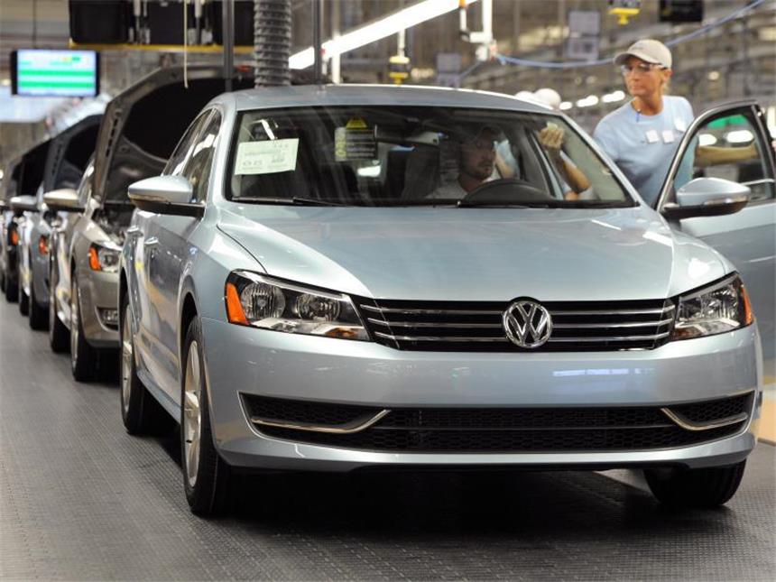 Rabattschlacht befeuert US-Automarkt Besonders stark konnte der vom Abgas-Skandal angeschlagene deutsche Hersteller VW zulegen. Foto: Erik S. Lesser