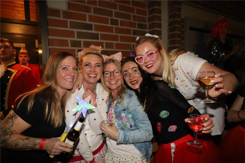 Beste Laune herrschte bei der Damensitzung in Olfen.