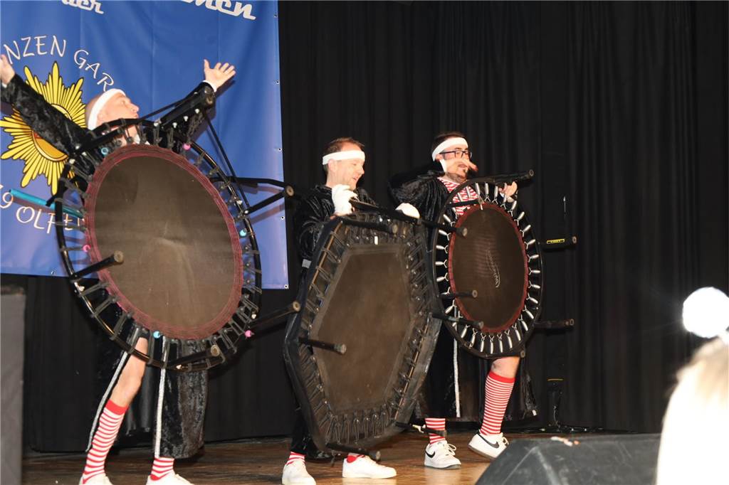 Beste Laune herrschte bei der Damensitzung in Olfen.