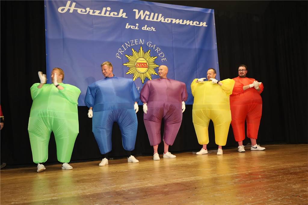 Beste Laune herrschte bei der Damensitzung in Olfen.