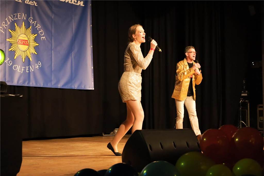 Beste Laune herrschte bei der Damensitzung in Olfen.