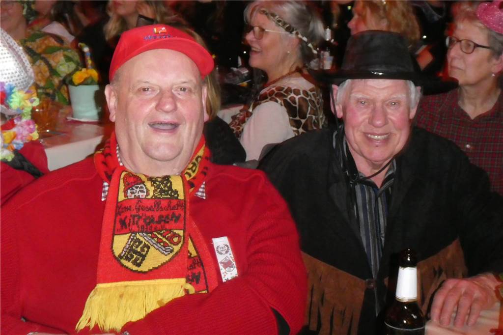 Beste Stimmung auf der Bühne und im Saal beim Pfarrkarneval in Olfen.