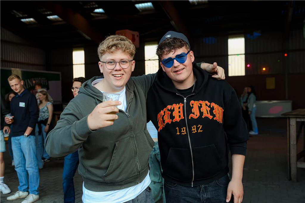 Beste Stimmung herrschte beim Sommerfest der Landjugend Kirchhellen am Abend vor Fronleichnam auf dem Hof Janinhoff.