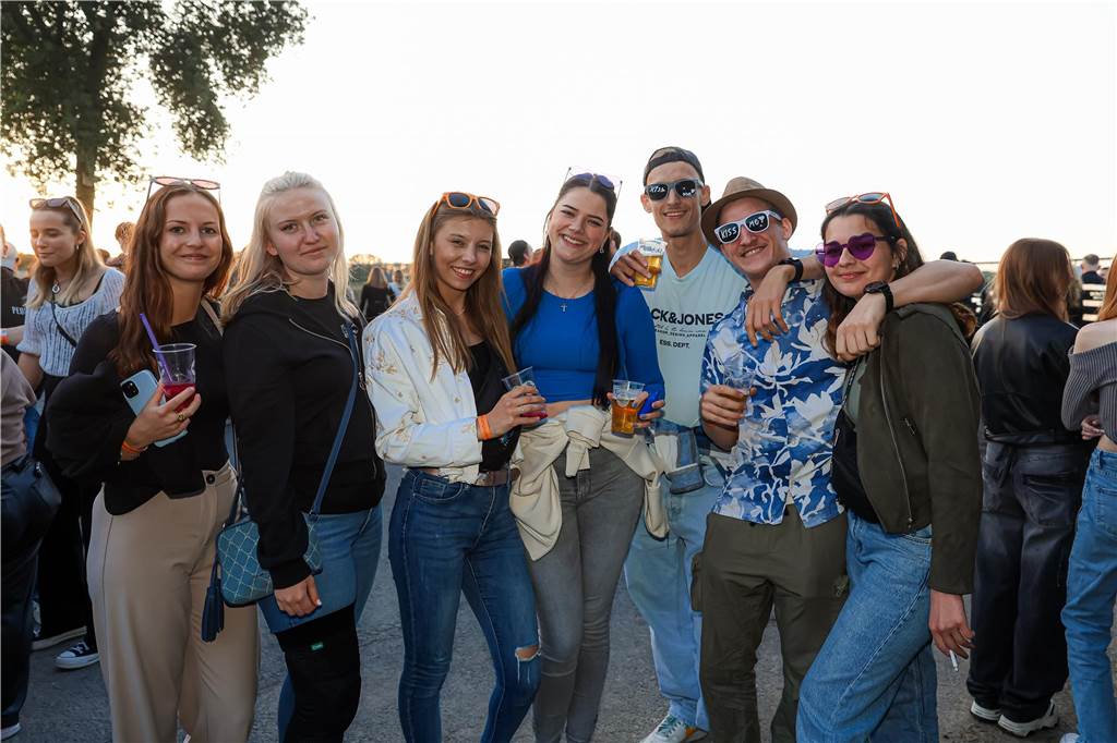 Beste Stimmung herrschte beim Sommerfest der Landjugend Kirchhellen am Abend vor Fronleichnam auf dem Hof Janinhoff.