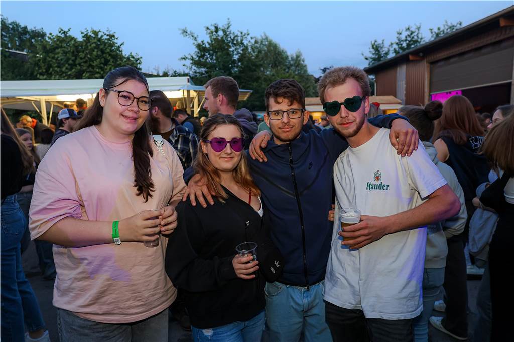 Beste Stimmung herrschte beim Sommerfest der Landjugend Kirchhellen am Abend vor Fronleichnam auf dem Hof Janinhoff.