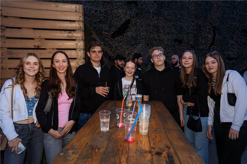 Beste Stimmung herrschte beim Sommerfest der Landjugend Kirchhellen am Abend vor Fronleichnam auf dem Hof Janinhoff.